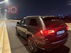 جیپ گراند شیرۆکی